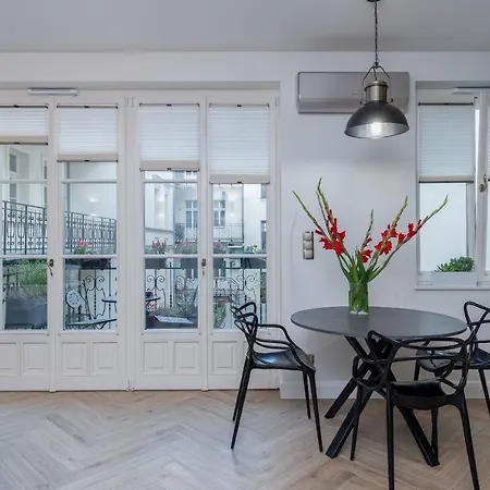 W Centrum Krakowa 109 *